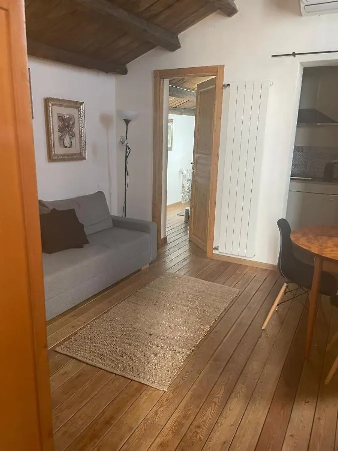 Appartamento Mansardato Nel Cuore Di Palermo - Accesso Terrazza 0*,